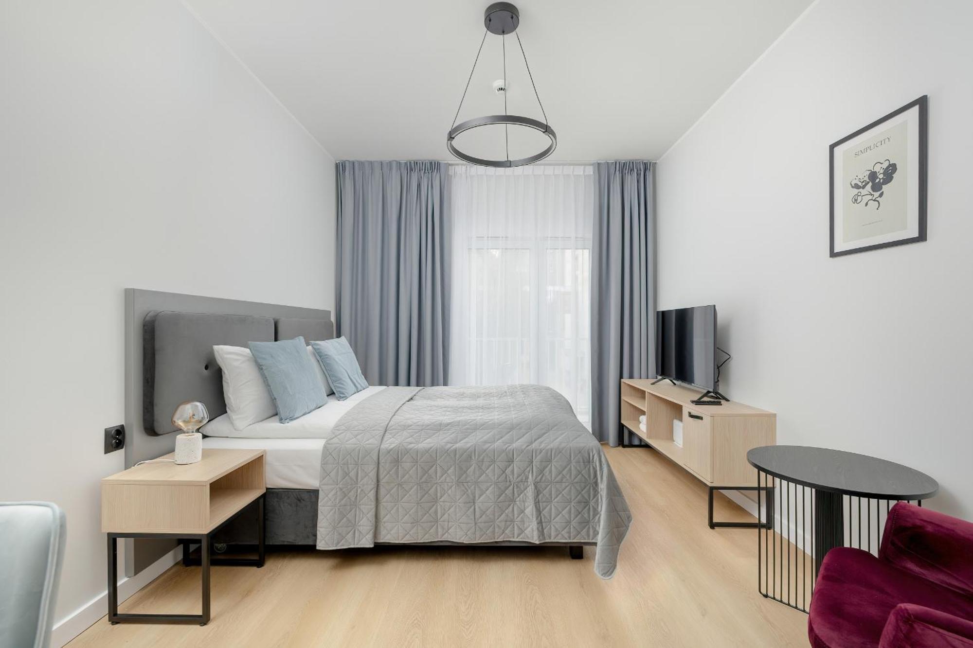Modern In The Centre Of By Renters