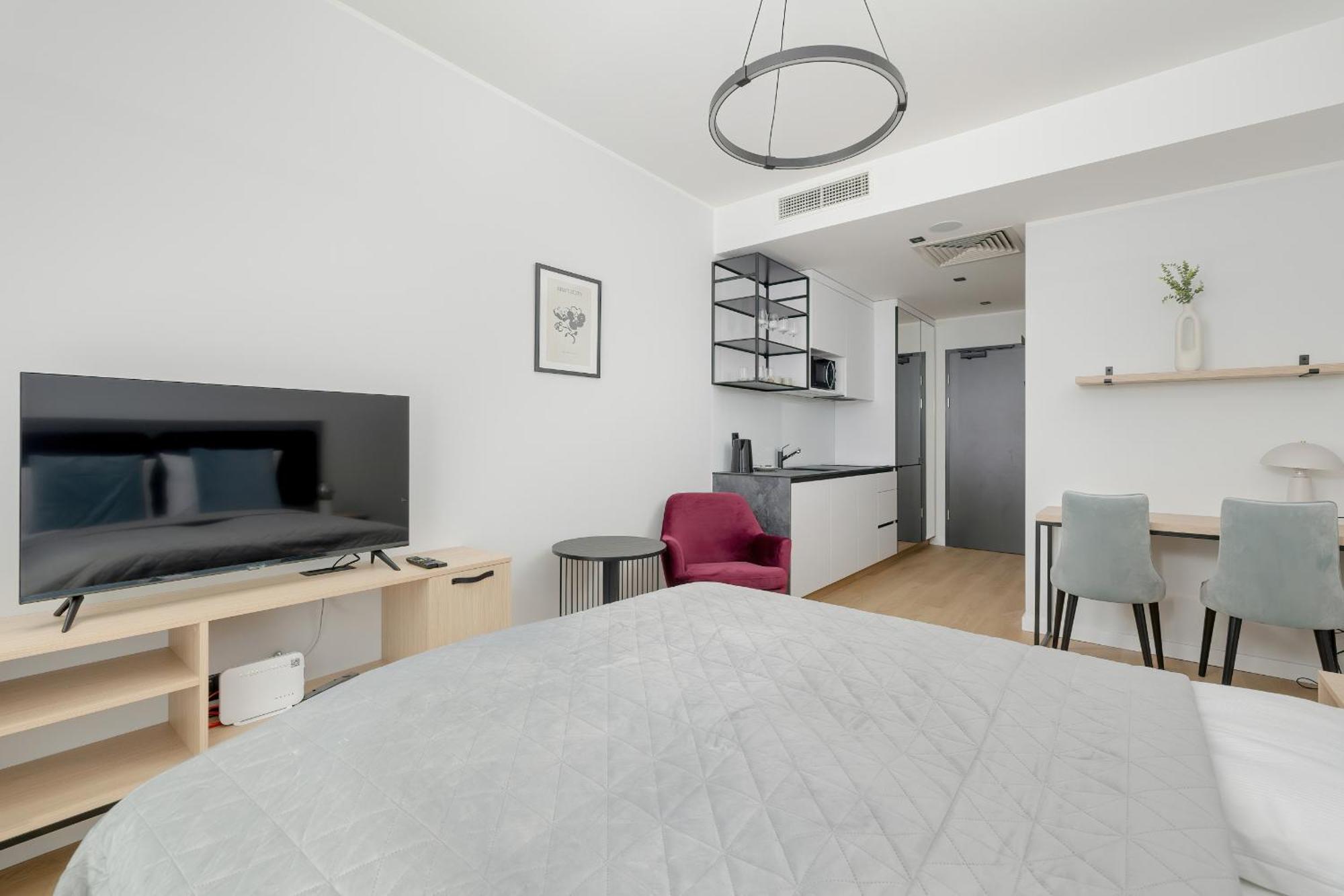 Modern In The Centre Of By Renters Apartment Poznan